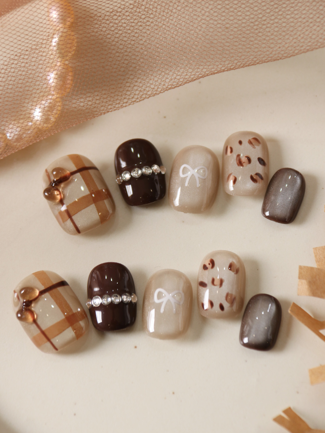 Nail Adhesive Tab - 10 pièces presse sur ongles courts