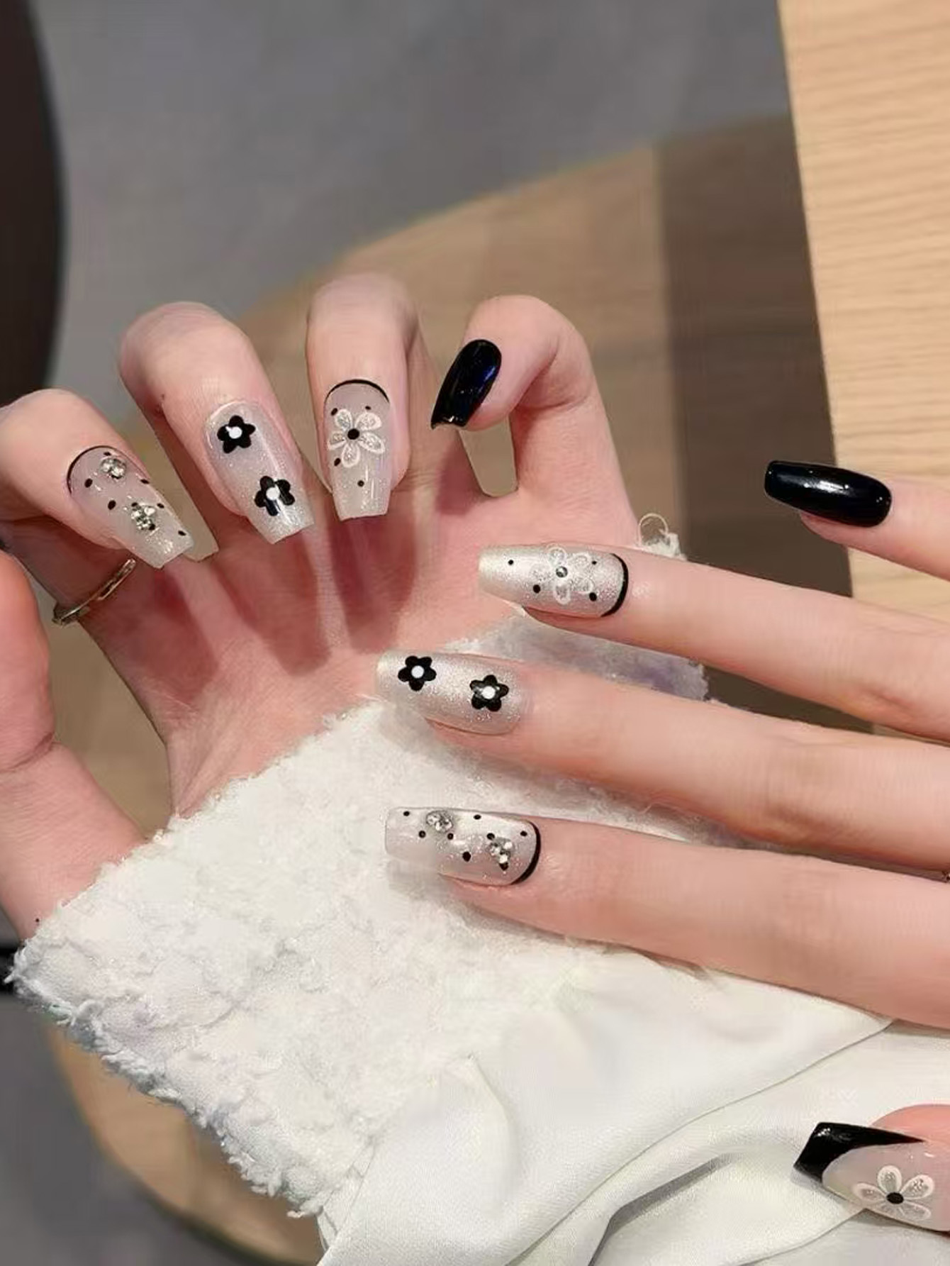 10 faux ongles à presser, cour - Nail Adhesive Tab avis et prix