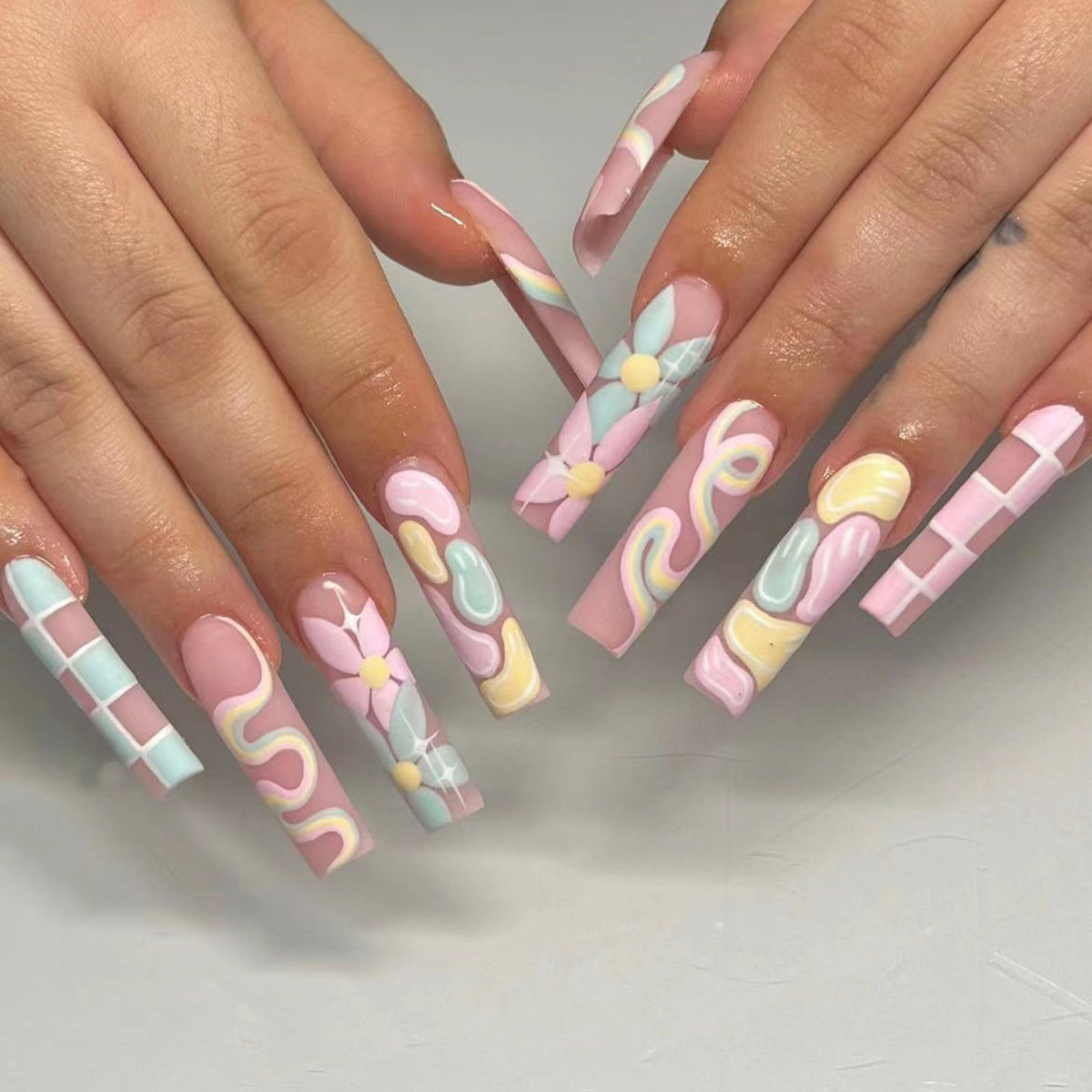 24 pièces noir français faux o - Nail Art Press On avis et prix